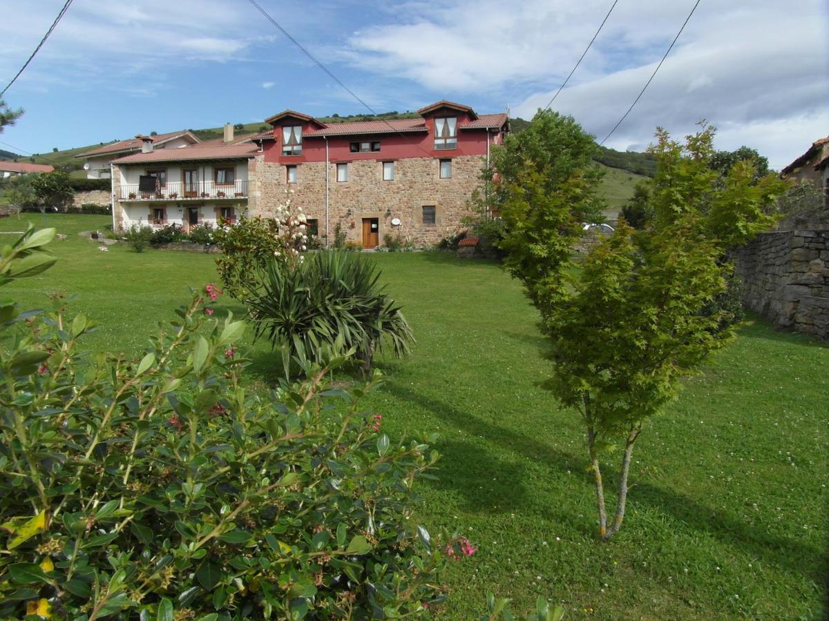 Albergue La Torre Santiurde de Reinosa ภายนอก รูปภาพ