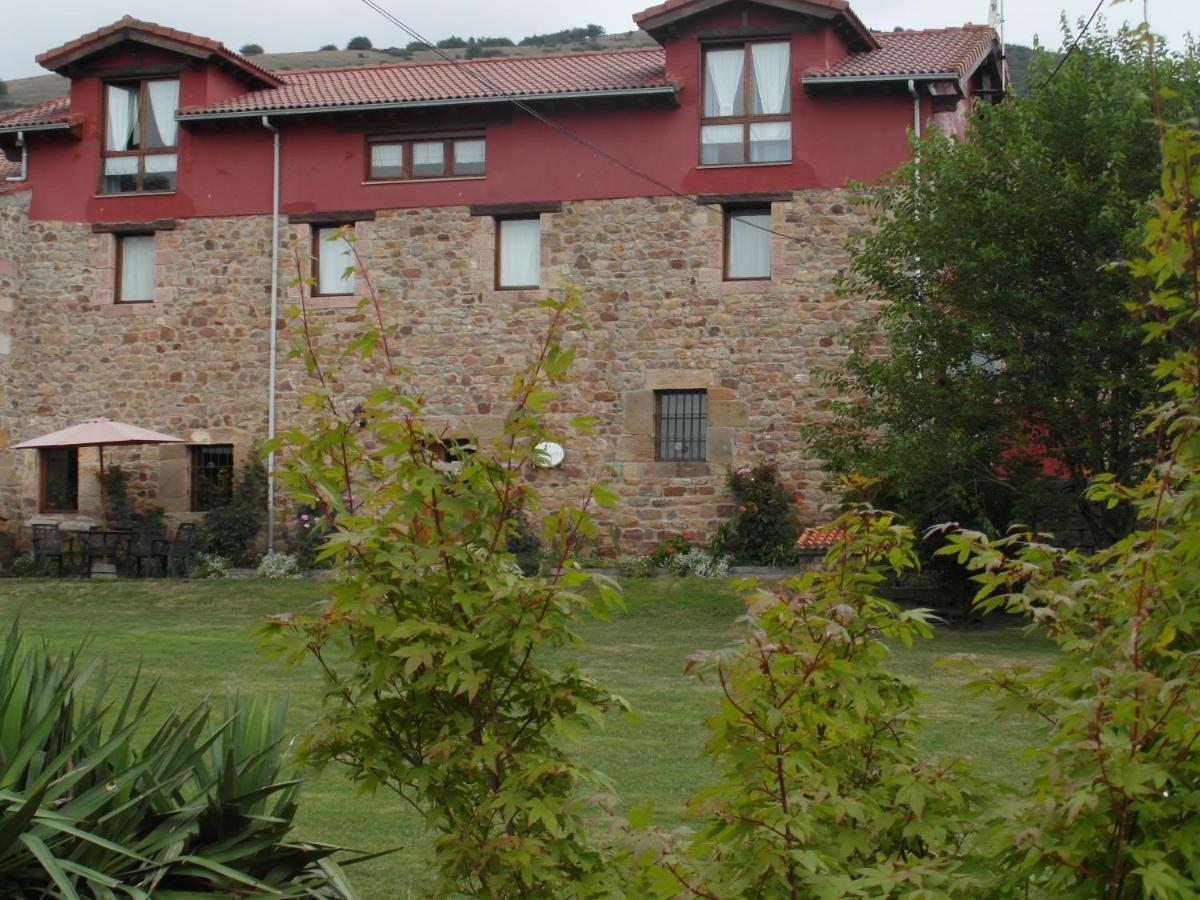 Albergue La Torre Santiurde de Reinosa ภายนอก รูปภาพ