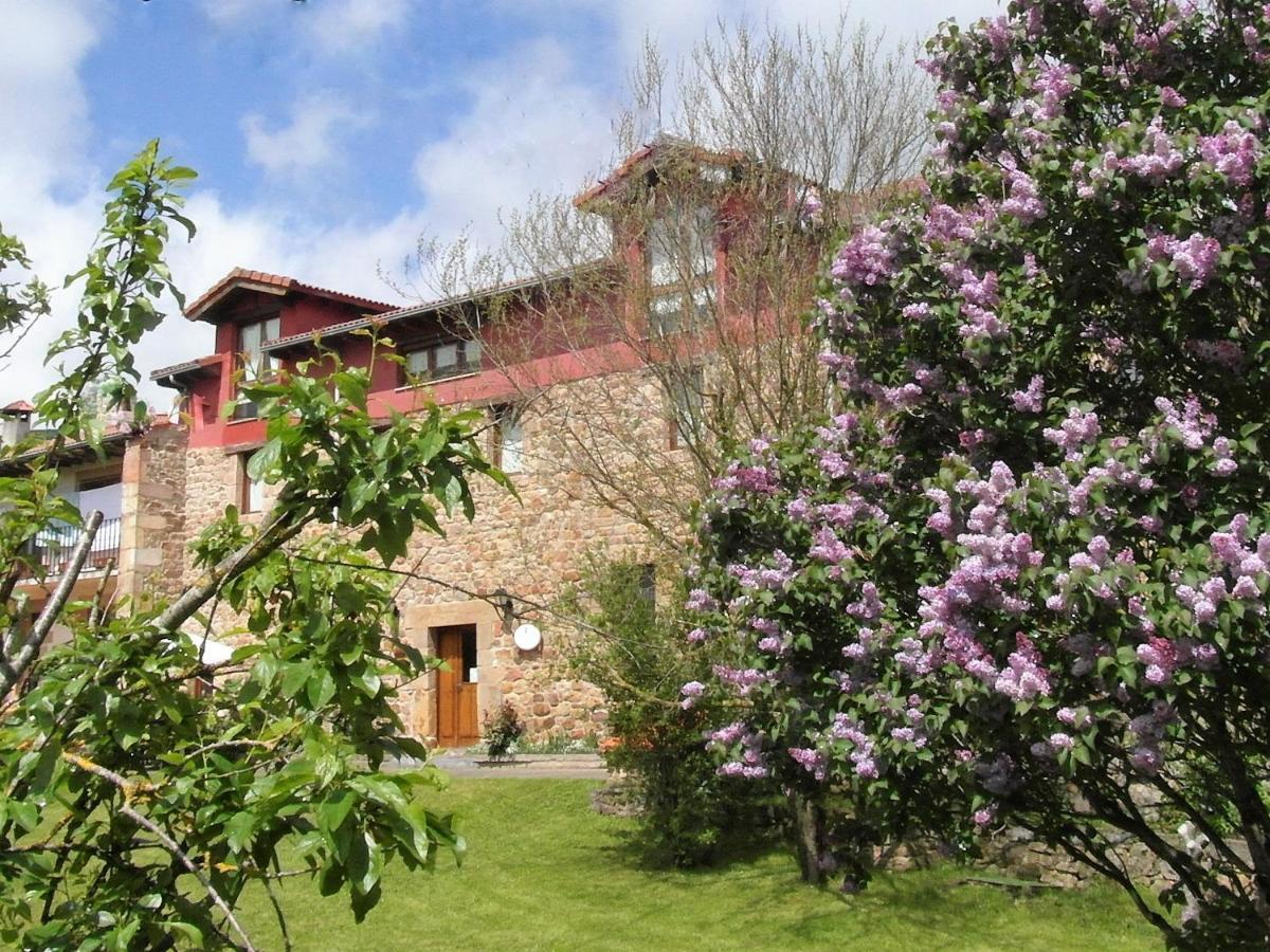 Albergue La Torre Santiurde de Reinosa ภายนอก รูปภาพ
