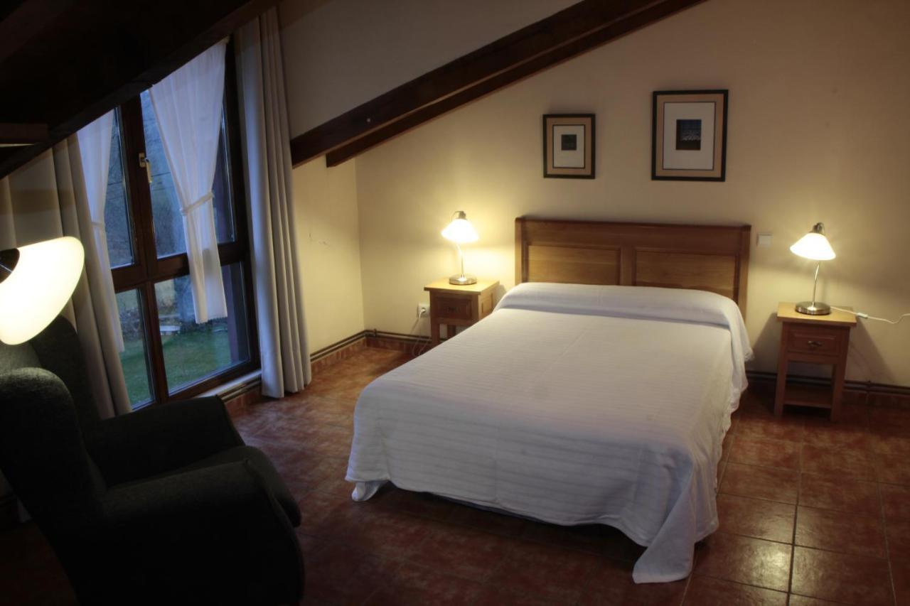 Albergue La Torre Santiurde de Reinosa ภายนอก รูปภาพ